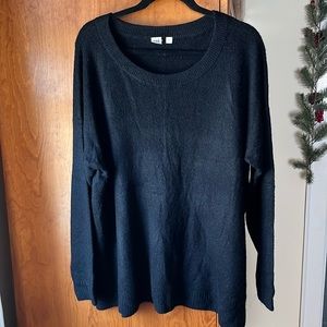 Gap size XXL black crew neck sweater with slits on the side